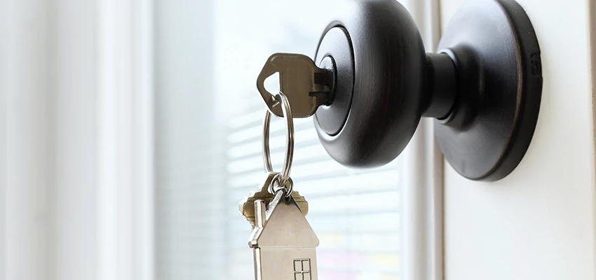 Bifold Door Knob Replacement in Carlsbad, California